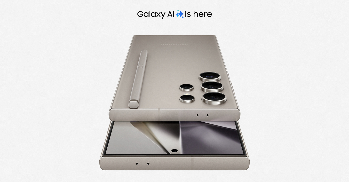 Galaxy AI is here. Zwei Galaxy S24 Ultra-Smartphones in der Farbe 