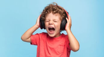 Kid suffering from loud sound