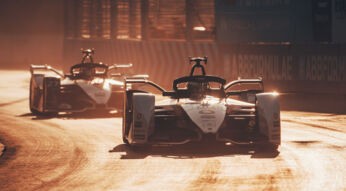 Vodafone-Rennwagen beim Formel-E-Rennen in Diriyah, Saudi-Arabien