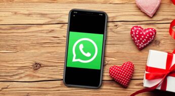 WhatsApp-Logo mit Herzen