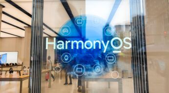 Logo für Harmony OS in einem Huawei-Shop in China