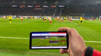 Sky Multiview App beim Fußballspiel