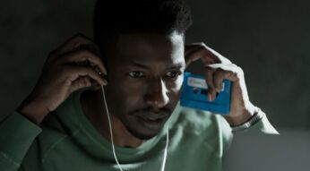 archive-81-homecoming-und-co-die-fuenf-besten-podcast-adaptionen-fuer-deine-watchlist-archive-81-header