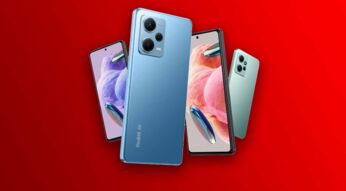 Das Redmi Note 12 vor rotem Hintergrund