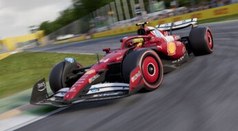 Im Bild zum F1 25 Test ist der virtuelle Formel-1-Wagen von Lewis Hamilton in einer dynamischen Rennszene zu sehen. Das Fahrzeug trägt das typische dunkelrote Farbschema mit Sponsorenlogos wie Shell, Unicredit und HP. Hamilton sitzt im Cockpit mit goldenem Helm, während der Wagen auf einer Rennstrecke mit hohem Tempo durch eine Kurve fährt.