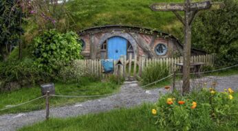 Blick auf den Hobbingen-Drehort in Matamata in Neuseeland.