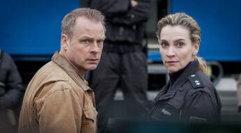 Nahaufnahme von Hauke Jacobs (Hinnerk Schönemann) und Hannah Wagner (Jana Klinge).