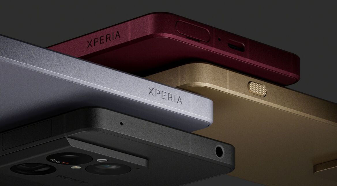 Das Xperia 1 VIII in den vier Farben Schwarz, Grau, Gold und Rot.