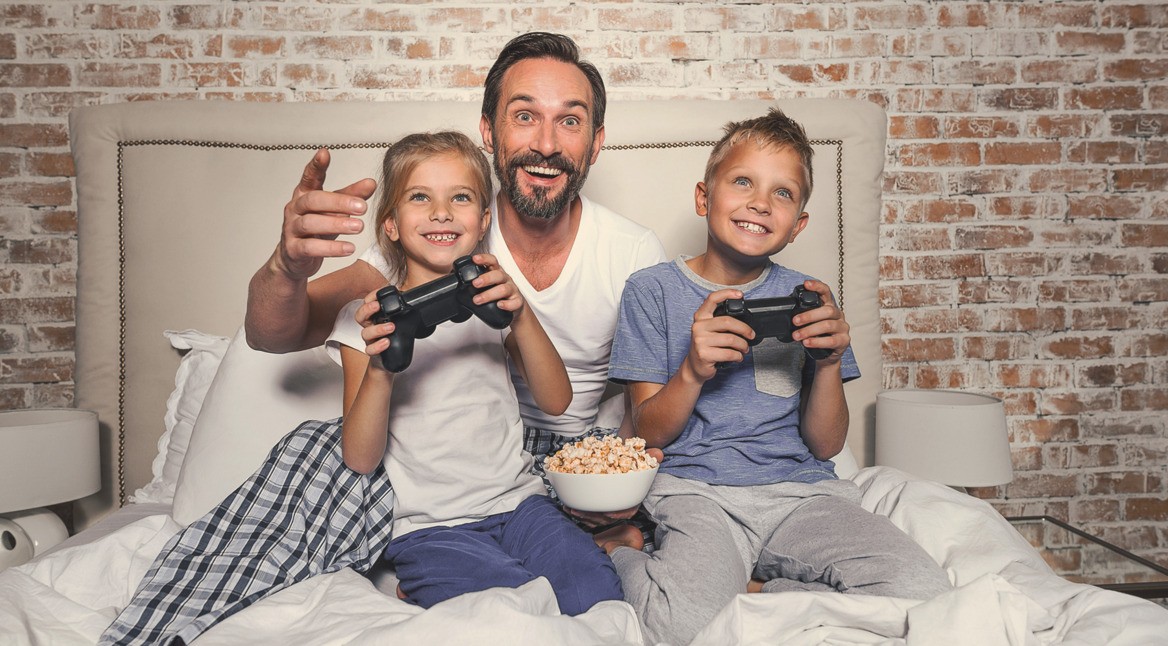 Familie Gaming Eltern Ratgeber digital Videospiele Familie featured Vodafone