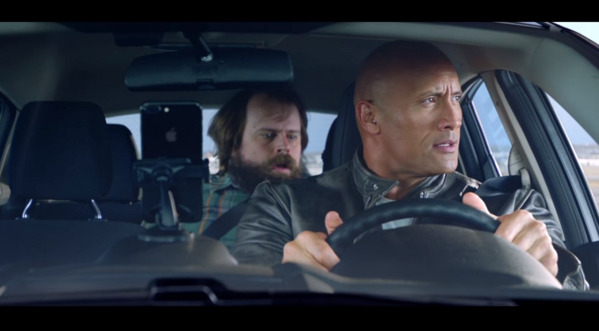In Apples Werbeclip verwirklicht Dwayne Johnson mit Siris Hilfe seine Lebensziele.