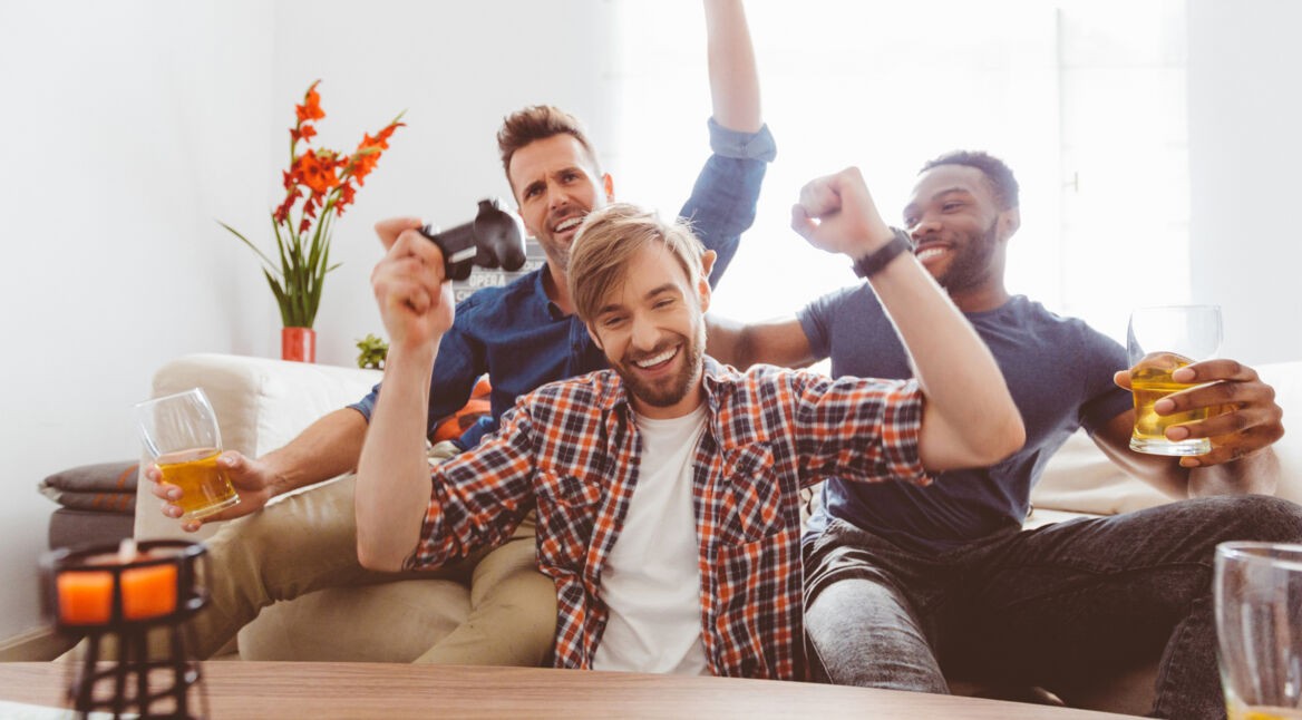 Mit PlayStation Now kannst Du mehr als 400 Titel auf PS4 oder PC spielen.