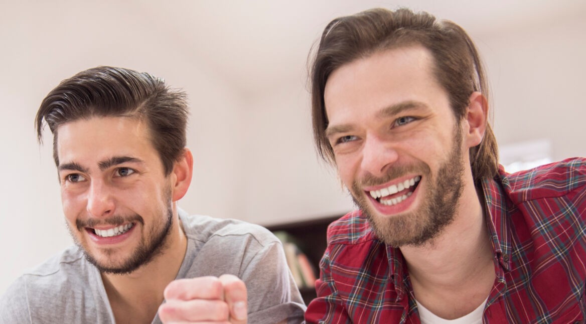 Freunde spielen mit Xbox One.