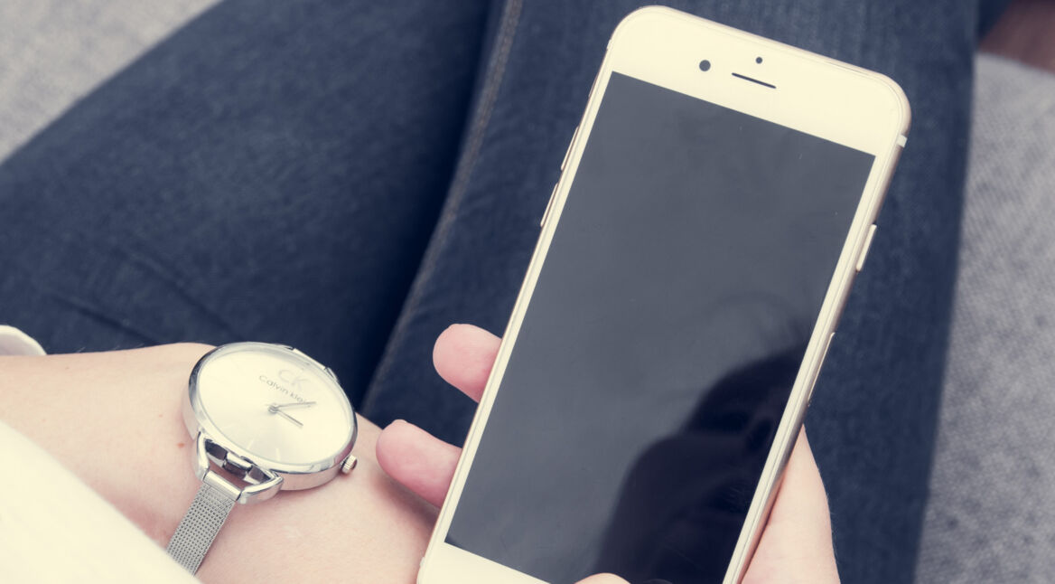 Auch am iPhone verrinnt die Zeit