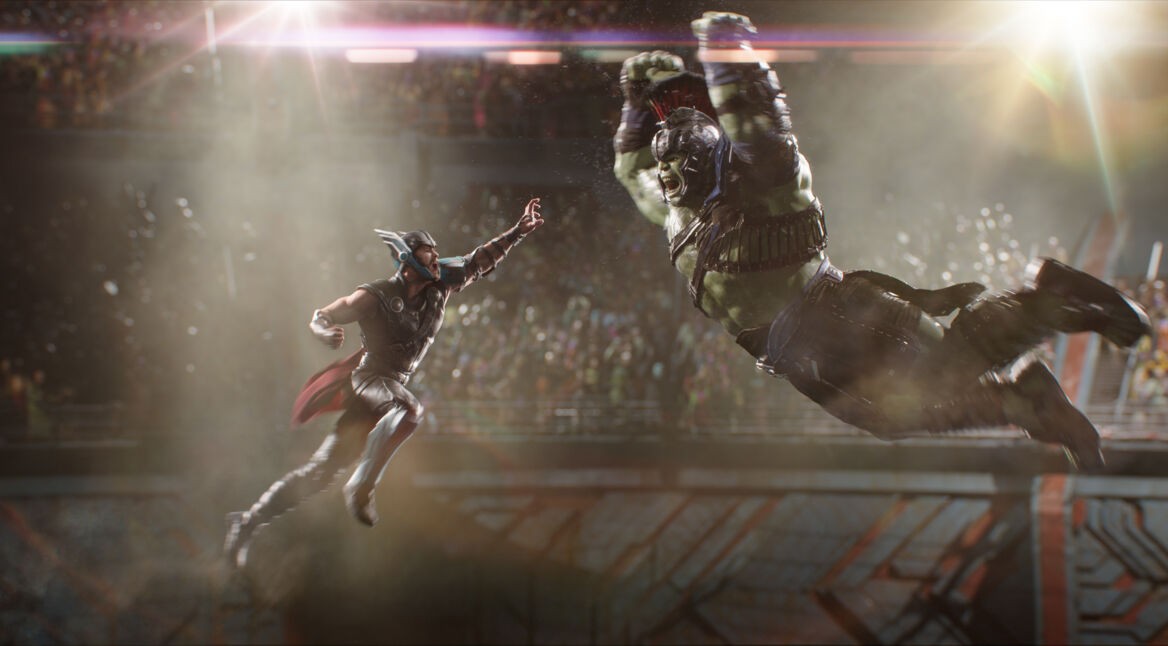 Marvel Studios Thor: Ragnarok..L to R: Thor (Chris Hemsworth) and Hulk (Mark Ruffalo)..Photo: Film Frame..©Marvel Studios 2017