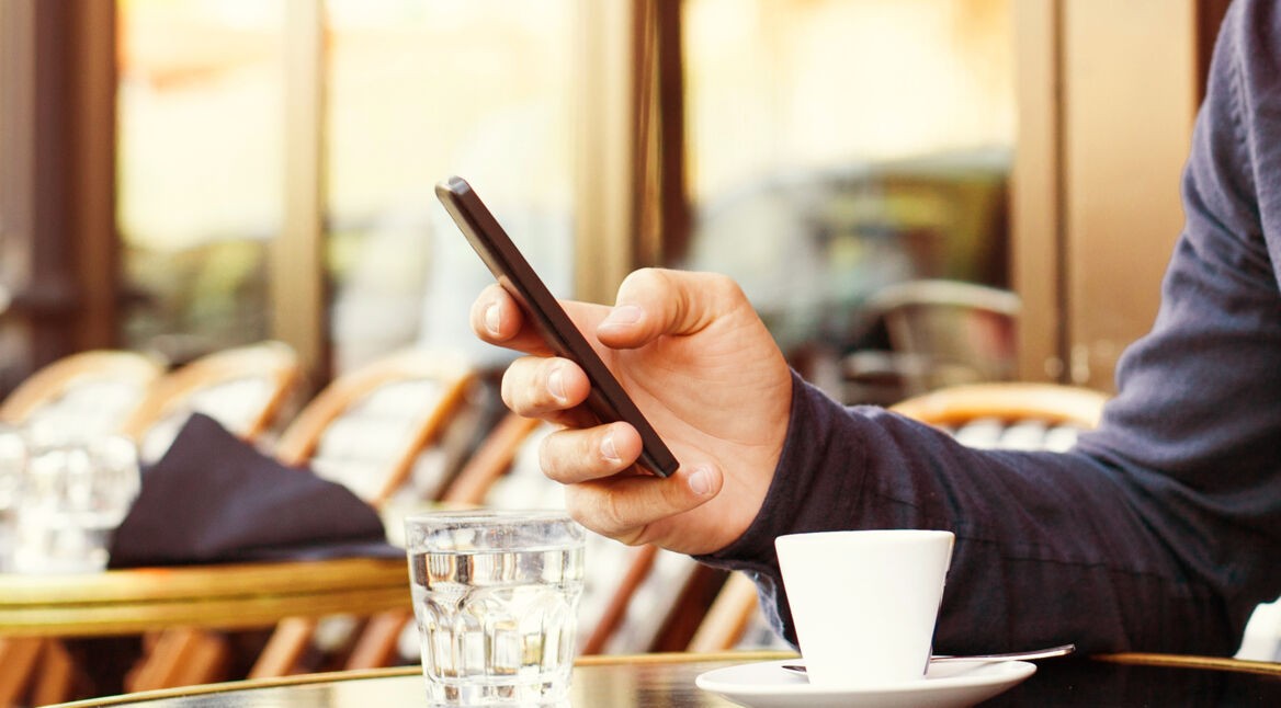 Smartphone mit WhatsApp