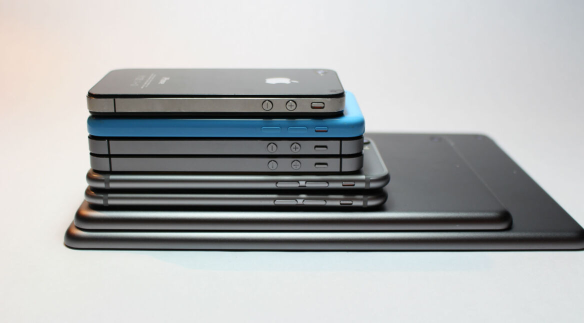 Ein Stapel an iOS-Geräten