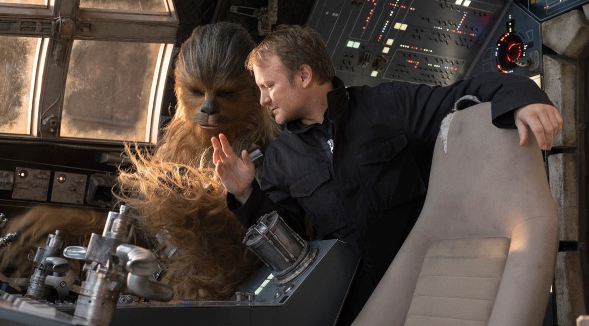 Rian Johnson am Set von Star Wars 8