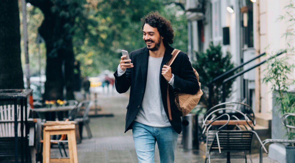 WhatsApp am Smartphone nutzen.