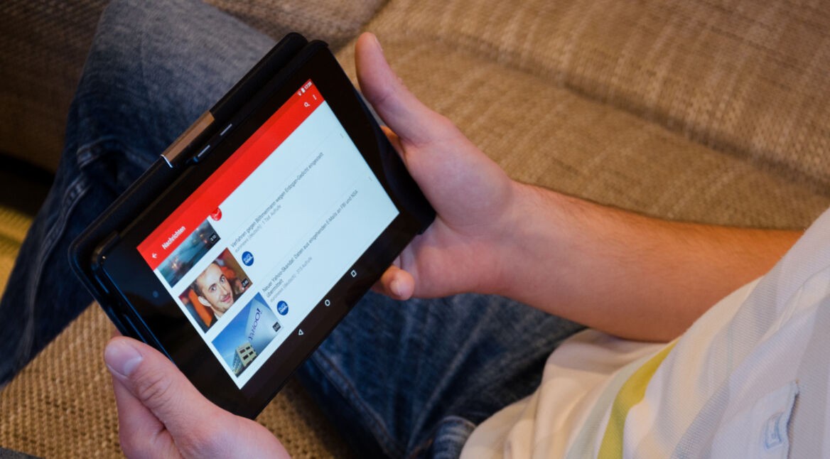 YouTube auf einem Tablet