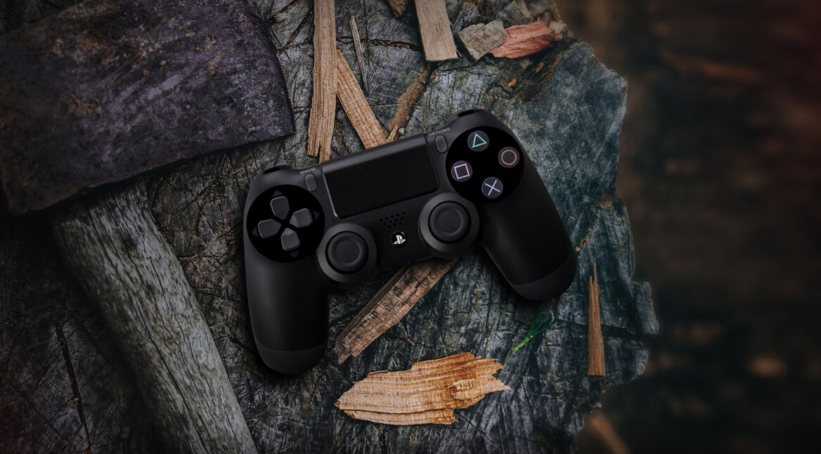 PlayStation 4-Controller auf Holz