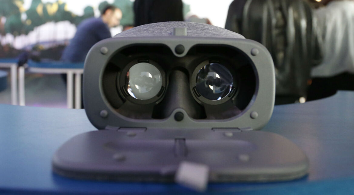 Google Daydream View