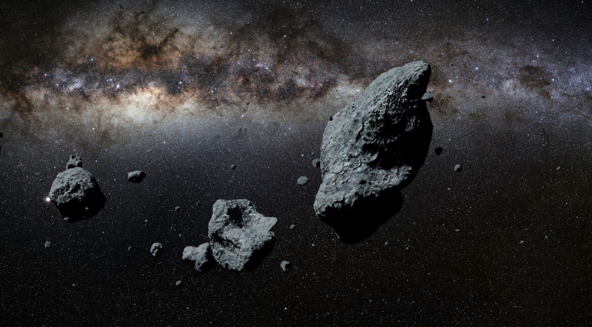 Asteroiden im Weltall ähnlich wie im Intro zur Deep Space Nine-Serie