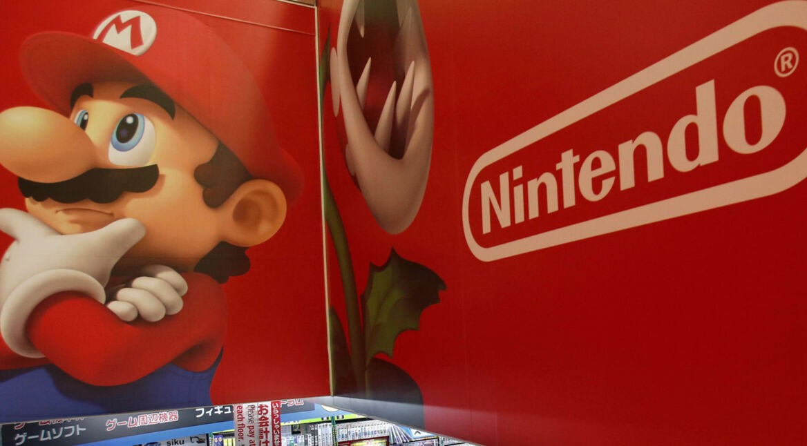 Mario-Figur freut sich auf Mario Tennis Aces