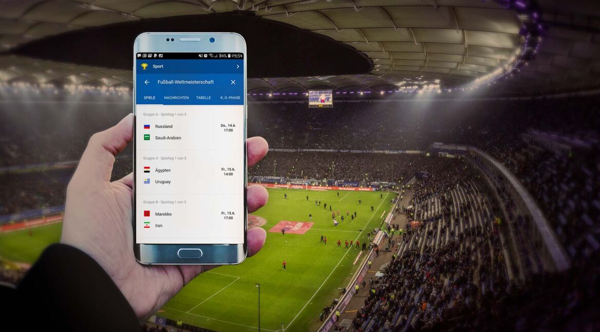 Ein Smartphone zeigt WM-Ergebnisse