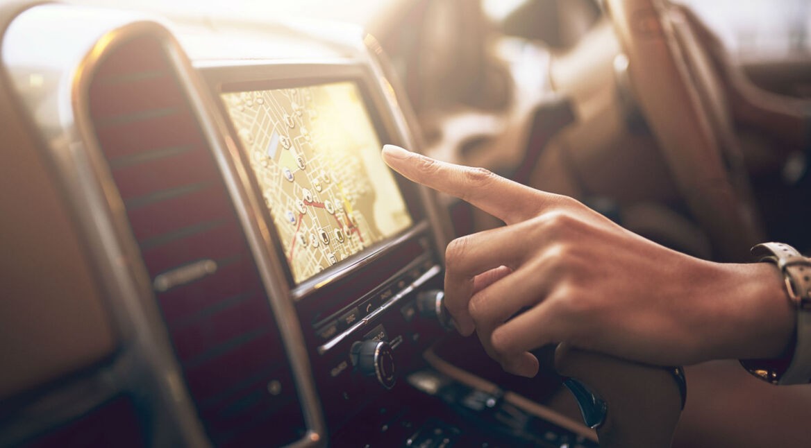 Im Auto nicht die Navigationshinweise der Apple Watch, sondern CarPlay nutzen.
