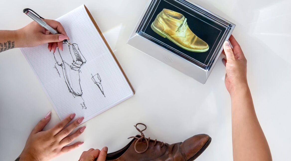 The_looking_glass_header