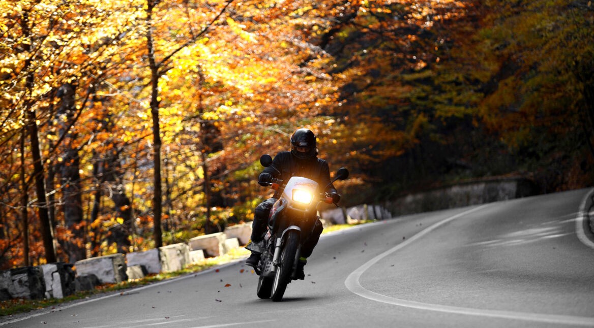 Der smarte Motorradhelm Jarvish X-AR