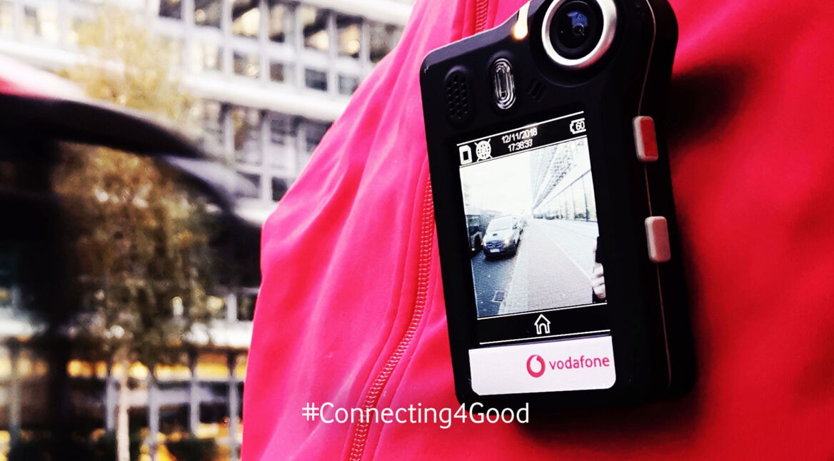 Vodafone-und-die-Feuerwehr-in-Darmstadt-testen-den-Einsatz-von-Bodycams1