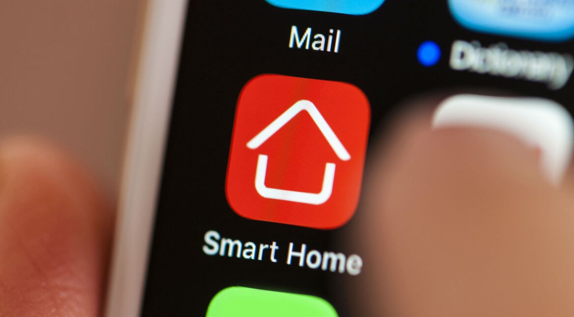Smart-Home-App auf dem Smartphone antippen.