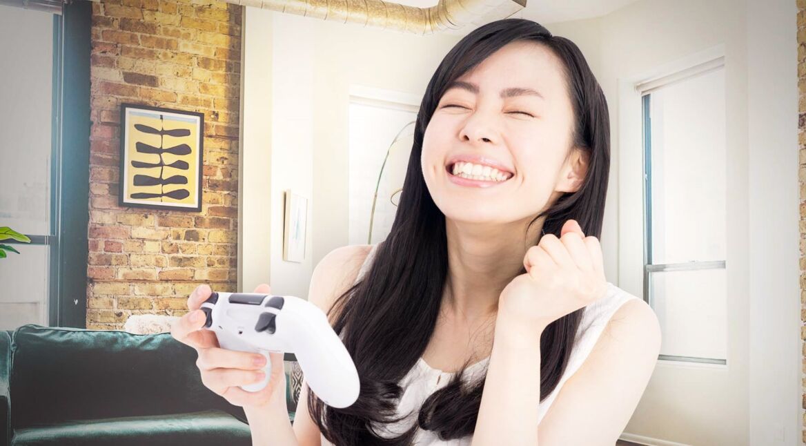 Japanerin freut sich auf Persona 5 Royal