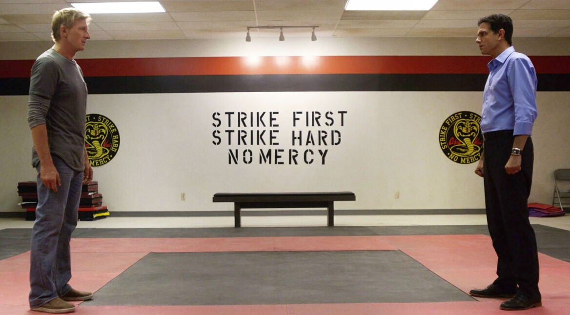 Szenenbild aus der ersten Staffel der Youtube-Serie „Cobra Kai”.
