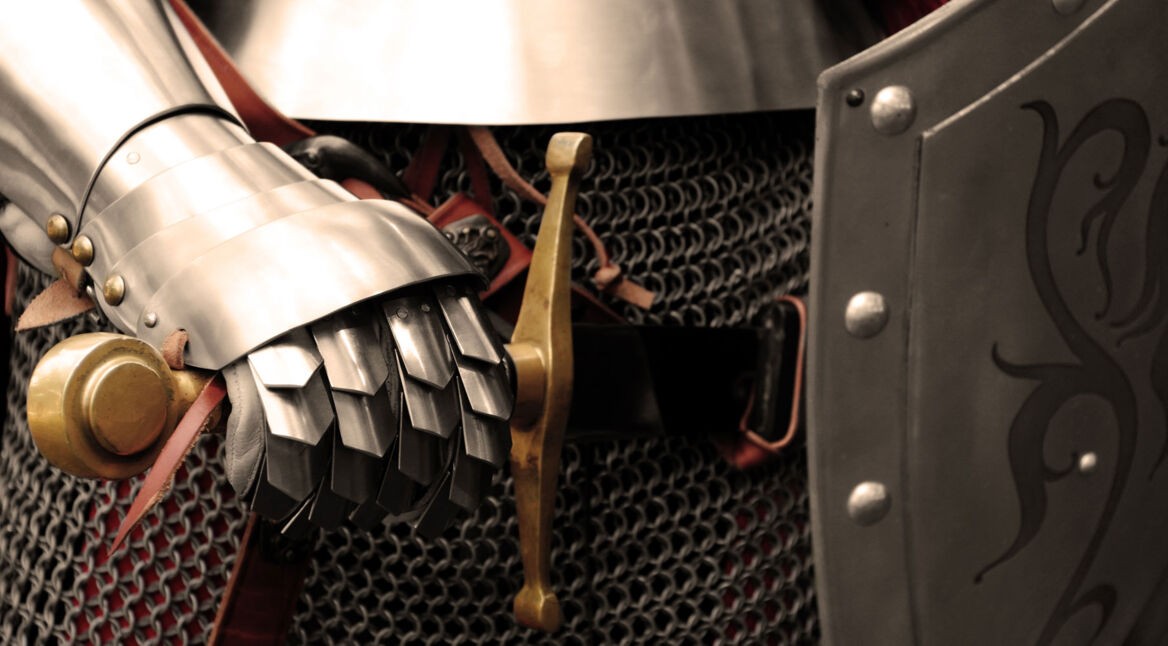 ritter-ruestung-schwert-neues-game-of-thrones-spiel