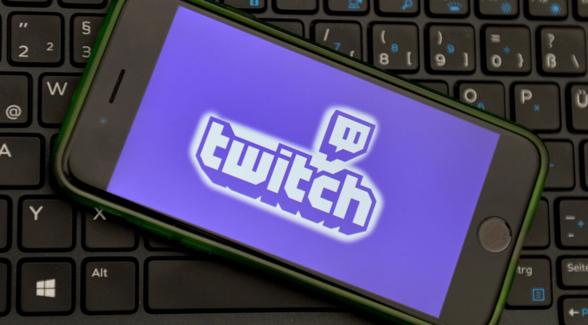 Twitch-Logo auf Smartphone
