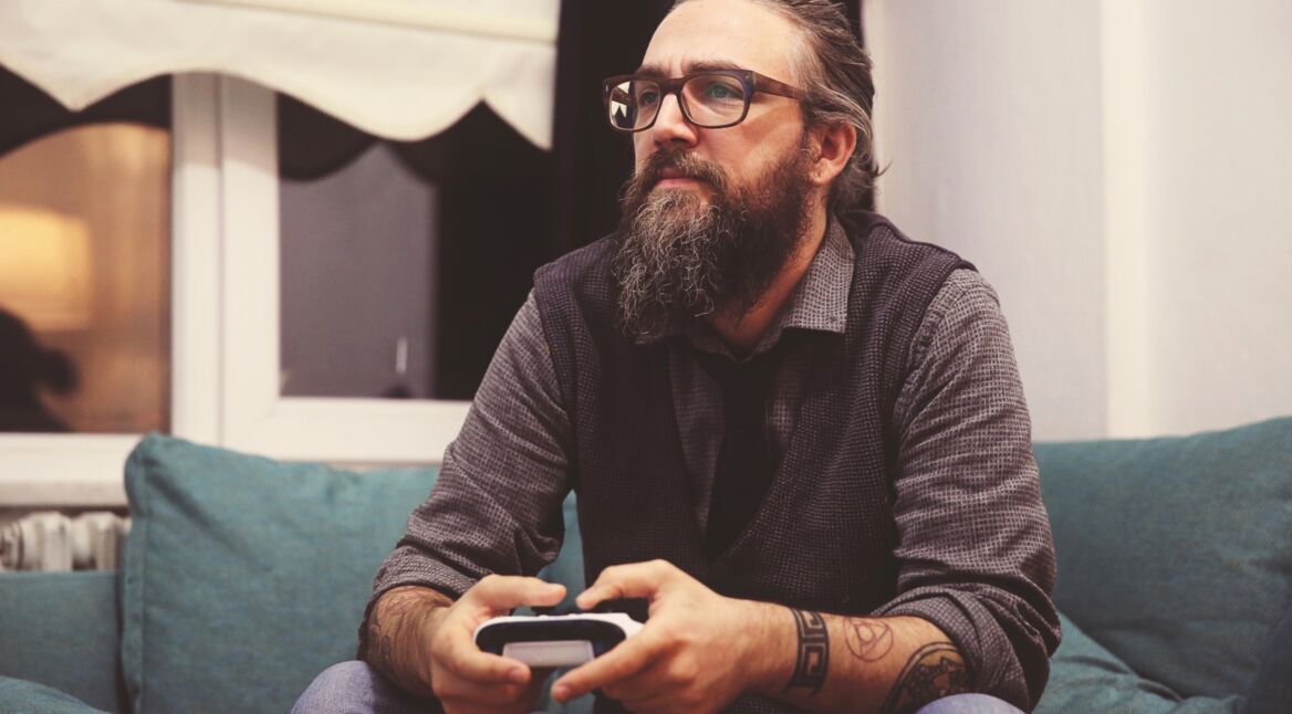 Mann spielt TESO: Elsweyr