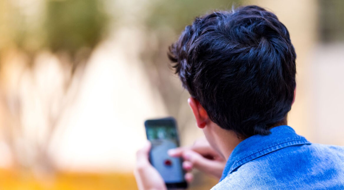 pokemon-go-spieler-smartphone-one-piece-event