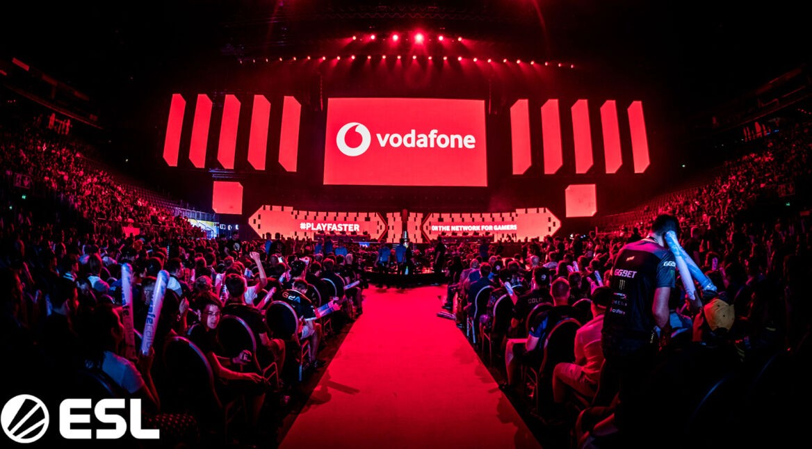 Die Arena ist gut gefuellt zu den Vodafone 5G Mobile Open.