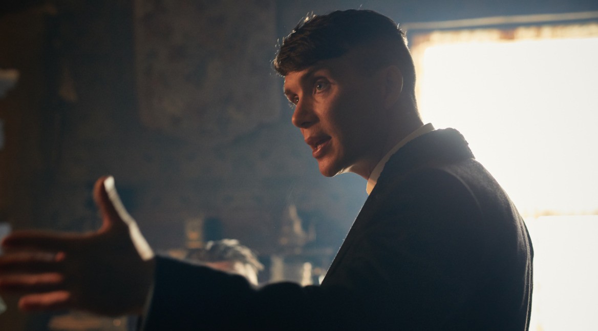 Szenenbild aus der bei Netflix verfügbaren BBC-Serie „Peaky Blinders”.