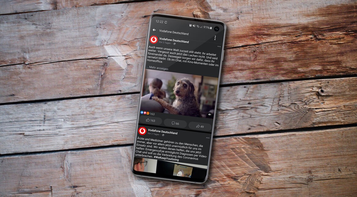 Facebook-Lite-App mit eringeschaltetem Dark Mode.