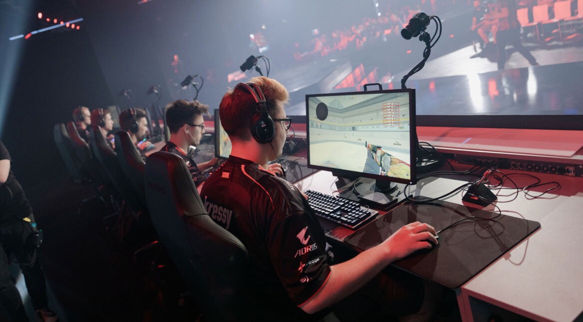 Kind will E-Sports-Profi werden. So kannst Du es am besten unterstuetzen.