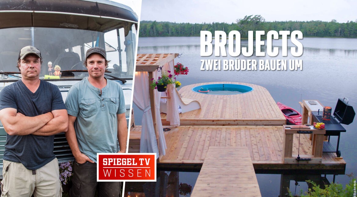 Die Brüder von Brojects vor ihrem schwimmenden Swimmingpool
