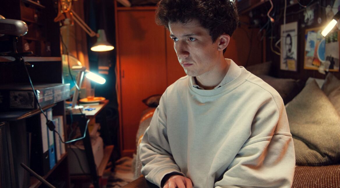 Szenenbild von Netflix' „How to Sell Drugs Online (Fast)“.