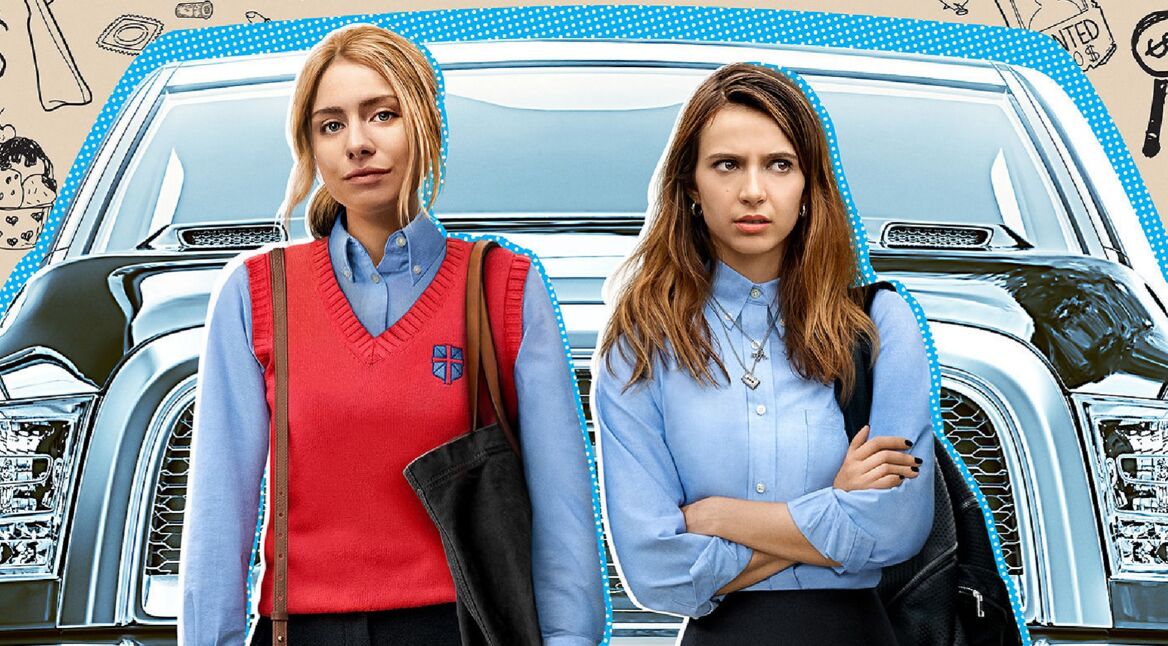 Maddie Phillips und Anjelica Bette Fellini in Teenage Bounty Hunters