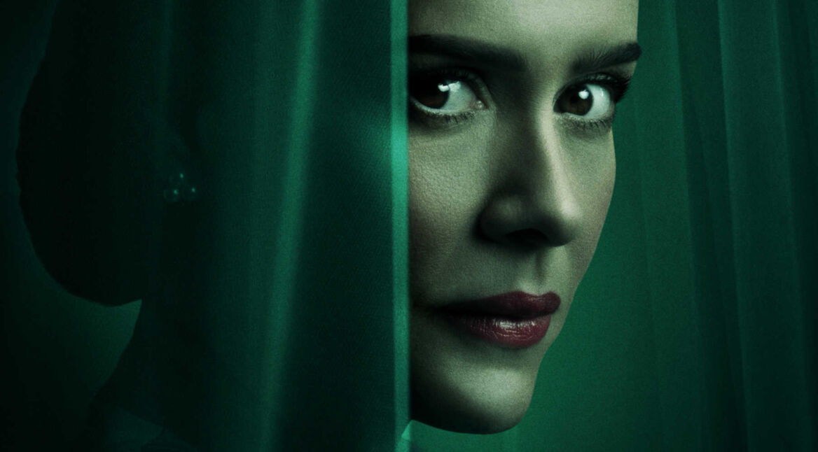 Sarah Paulson als Schwester Ratched in Netflix' Ratched