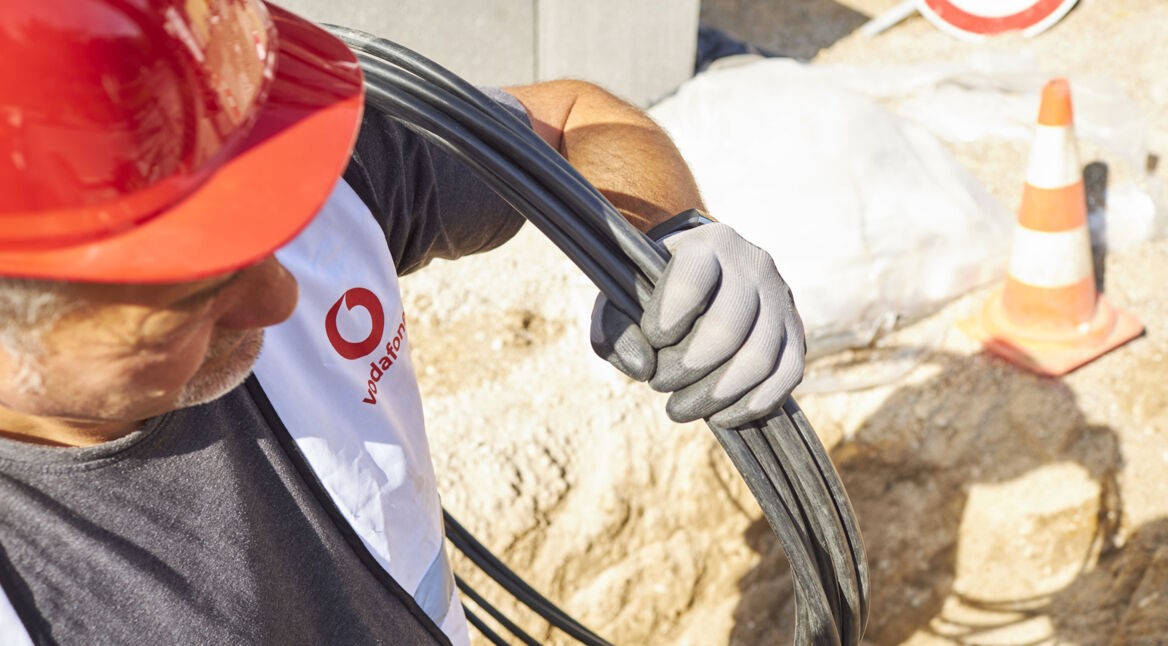 Netzausbau_Kabel-Glasfaser_22-millionen-gigabit-anschluesse