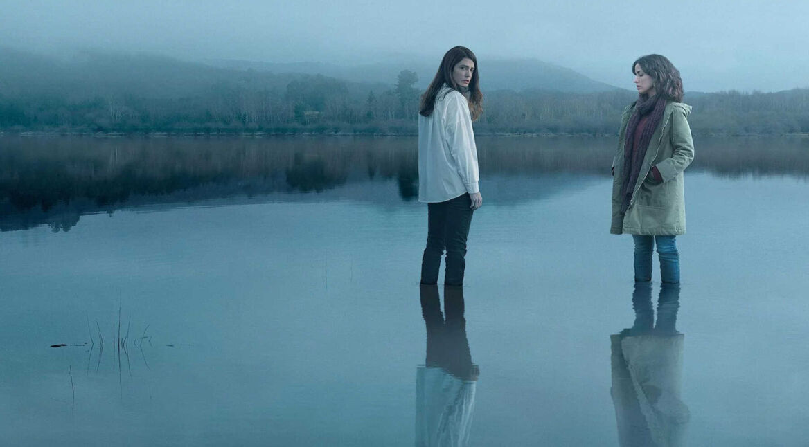 Inma Cuesta als Raquel und Bárbara Lennie als Viruca in Netflix' Deine letzte Stunde