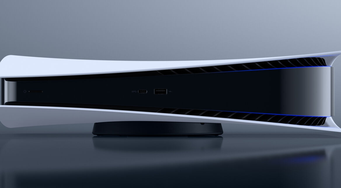 PlayStation 5 auf spiegelnder Oberfläche